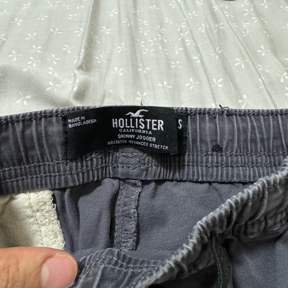 Joggers - Picture 3 of 6